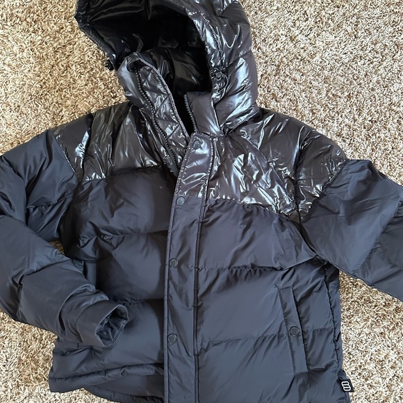 Aritzia super puff jacket - Picture 2 of 6